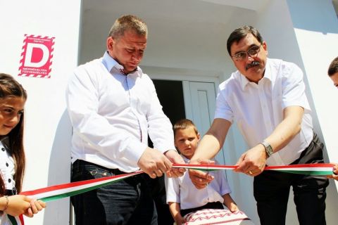 2014_05_22cigánd_szolgáltató_ház_átadó (7)