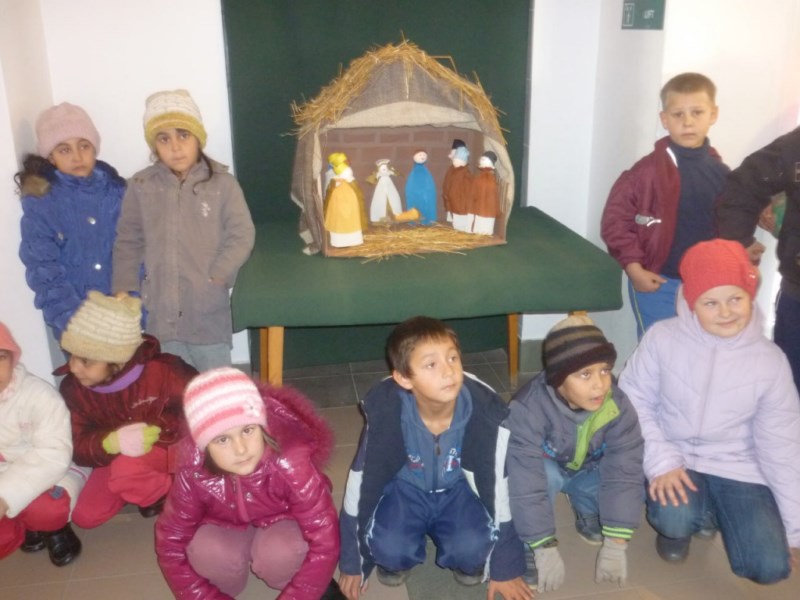 Adventi készülődés a Tiszakarádi Sánta Erzsébet Általános Iskolában