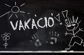 Sarokba a könyvekkel! Kezdődik a nyár!