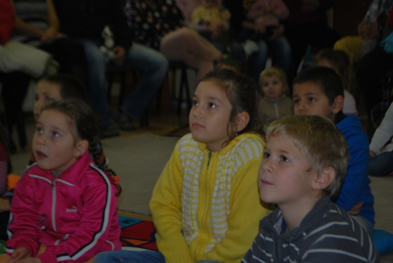Elindult a „Luca széke” programsorozat – A három kismalac bábelőadással