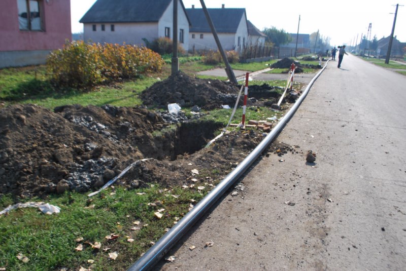 Megkezdődött a szociális célú városrehabilitáció Cigándon