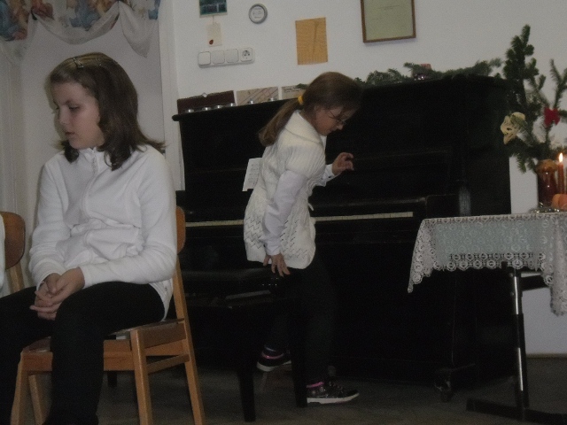 Révleányvár – Zongora karácsony, félévi beszámoló