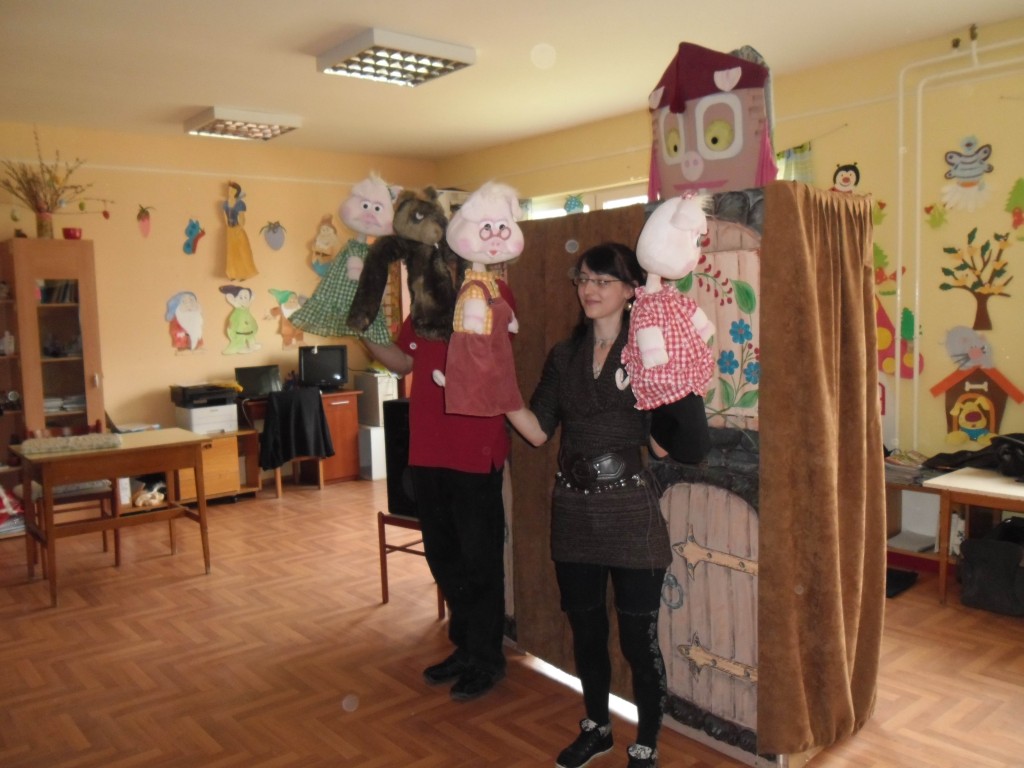 A KATICA BÁBSZÍNHÁZ A TISZACSERMELYI ÓVODÁBAN
