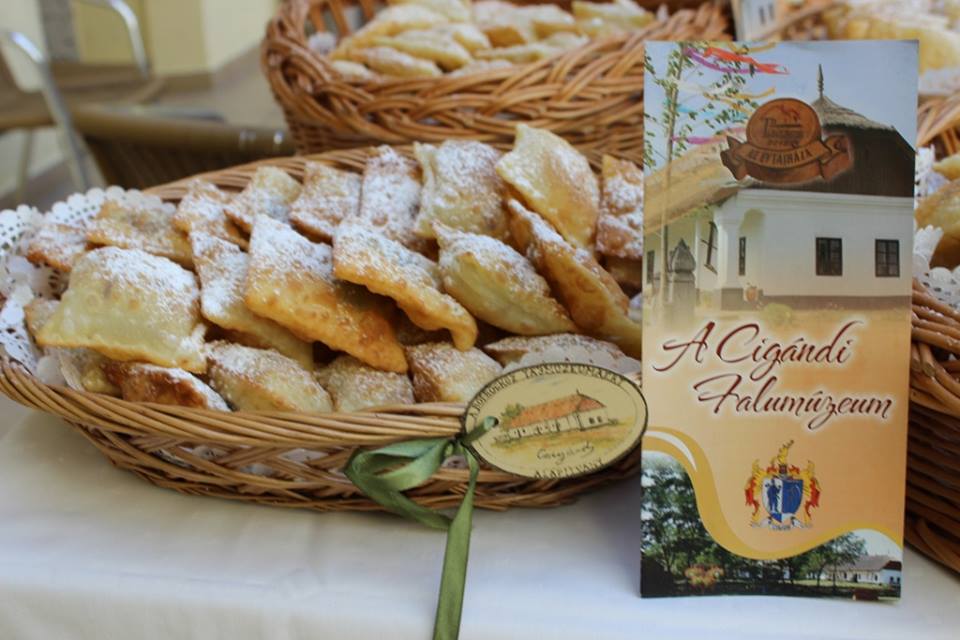 Sárospatakon a HÍR védjegyes cigándi apróbéles