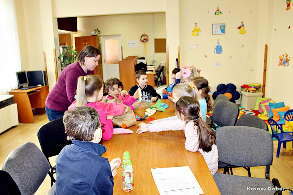 EZERVERSENY KISROZVÁGYON
