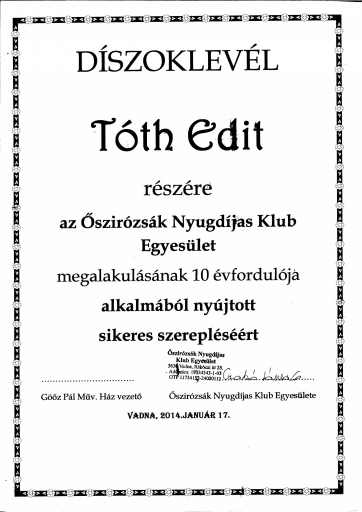 Elismerés a Tiszakarádi Pávakör egy tagjának
