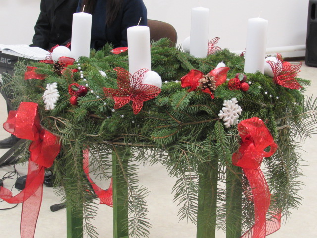 Első adventi gyertya meggyújtása Tiszakarádon