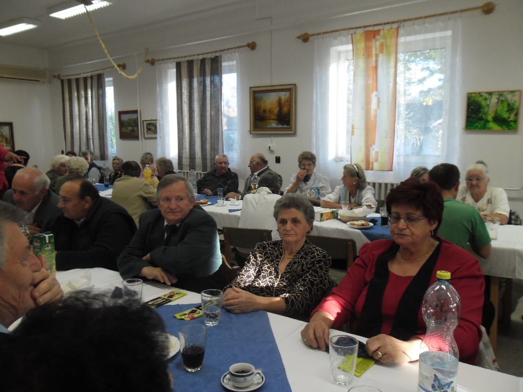 Időseket köszöntöttek Tiszakarádon