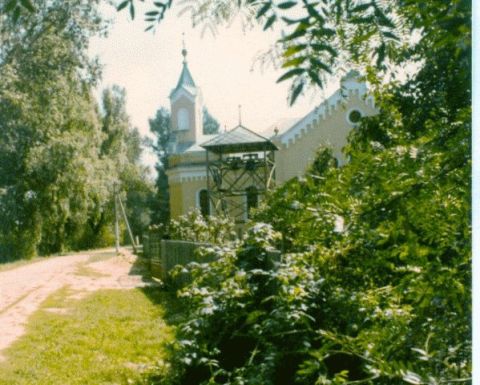 tkarád templom