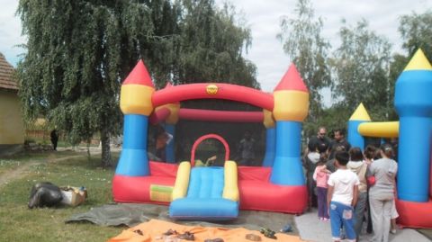 lacacseke_2013_augusztus_27_jatszohaz (30)