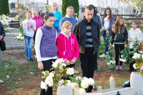 2013_10_29_cigánd_mindenszentek (41)