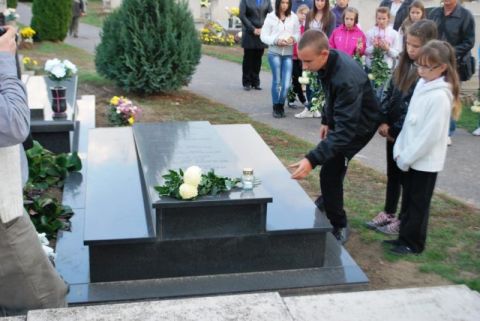 2013_10_29_cigánd_mindenszentek (44)
