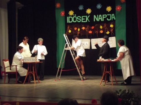 Karcsa_2013_10_03 idősek napja (40)