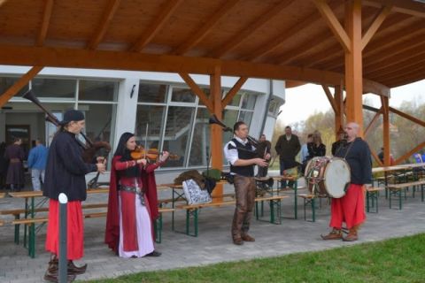 2013_11_16_ karos_életfa_ültetők_találkozója_képek (11)