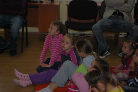 2013_11_16_cigánd_bábszínház (37)
