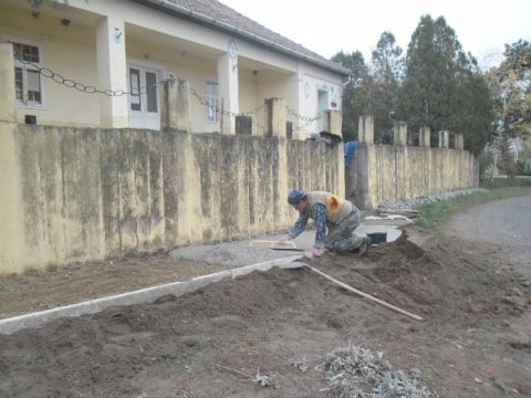 2013_11_21_kisrozvagy_mozgaskorlatozott_feljaro_epites (11)
