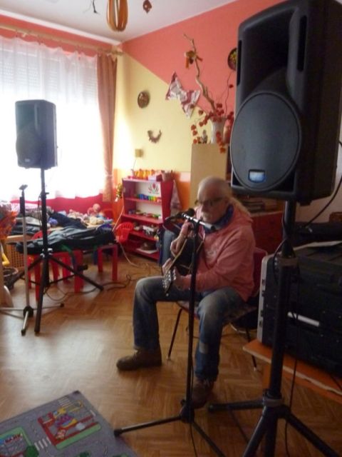 Nagyrozvágy_2013.11.19._Romwalter Éva műsora az óvodában (3)
