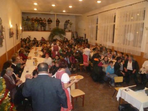 2013.12.22.Első karácsonyi műsor Semjénben (52)
