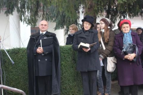 2013_12_01_cigánd_gyertyagyújtás 1  (17)