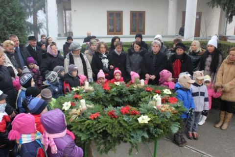 2013_12_01_cigánd_gyertyagyújtás 1  (24)