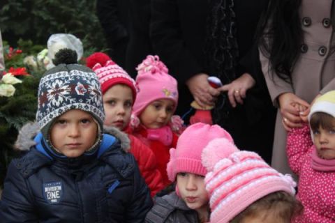 2013_12_01_cigánd_gyertyagyújtás 1  (8)