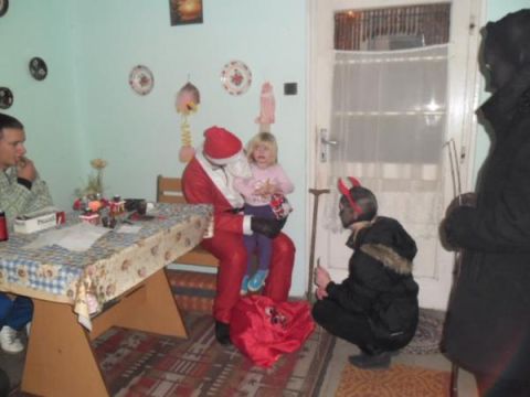 2013_12_05_kisrozvagy_mikulasnap (21)