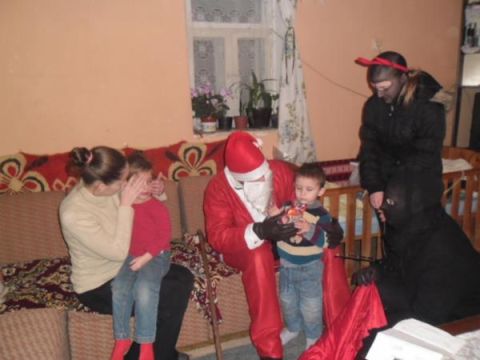 2013_12_05_kisrozvagy_mikulasnap (29)