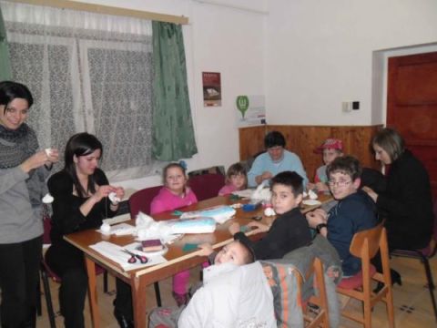 2013_12_09_Karos_Karácsonyváró_kézm_játszóház_képek (63)