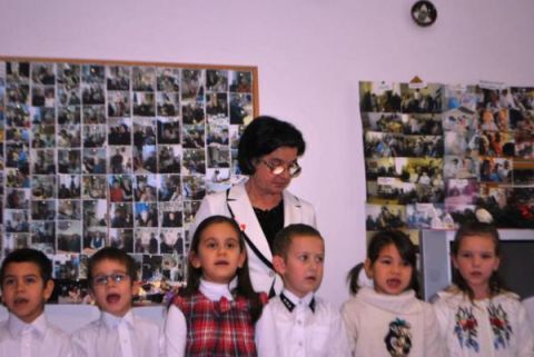 2013_12_17_cigánd_karácsony az idősek klubjában (26)