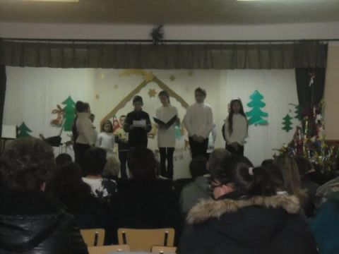adventi_hangverseny_révleányvár_2013.12 (8)