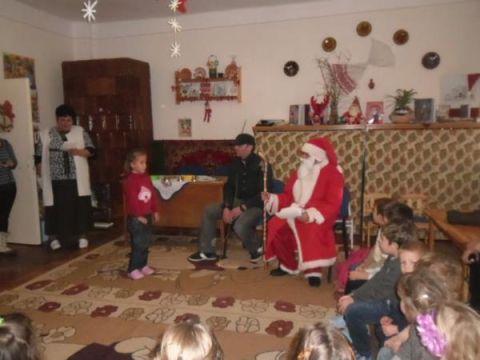 mikulás_képek_révleányvár_2013.12 (14)