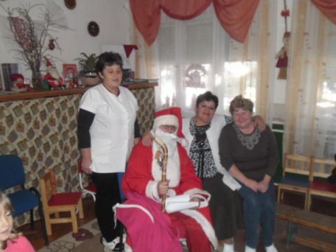 mikulás_képek_révleányvár_2013.12 (2)