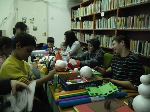 2013.12.22. karacsonyi_kezmuves_foglalkozas_Dámóc08