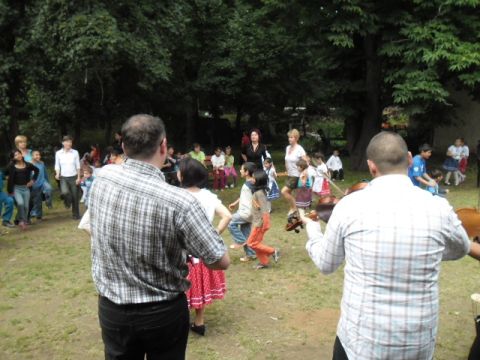 2013pácin (13)_Táncház az óvodában3