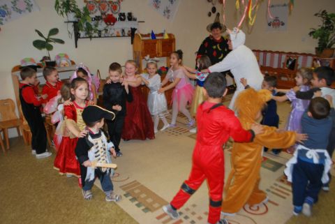 2014_02_26-27_Cigánd_Farsang az oviban (110)