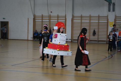 2014_02_28_cigánd_iskola farsang (69)