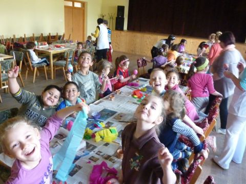 14.04.16._Nagyrozvagy_Jatszohaz(5)
