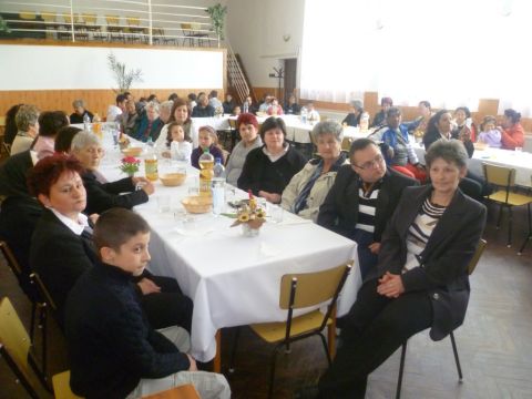 2014.05.04. Anyáknapja Semjénben (15)