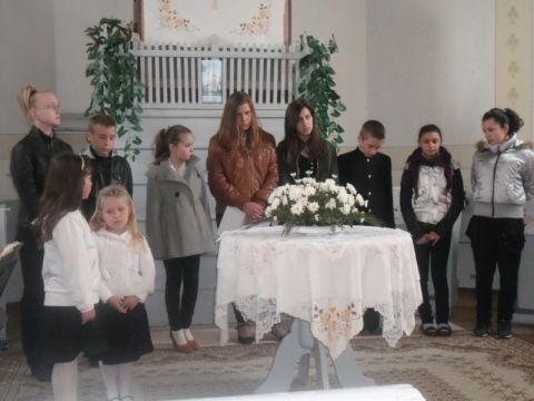 2014_05_04_Anyák napi ünnepély_Kisrozvágy (9)