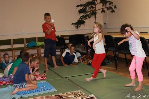2014_07_04_cigánd_pizsama_party (16)
