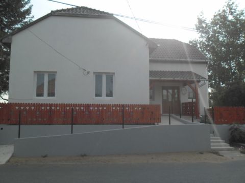 2014_08_07_Orvosi rendelő_Kisrozvágy (6)