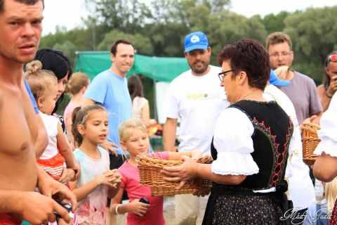 2014_08_23_cigánd_pet_kupa_záró_buli (18)