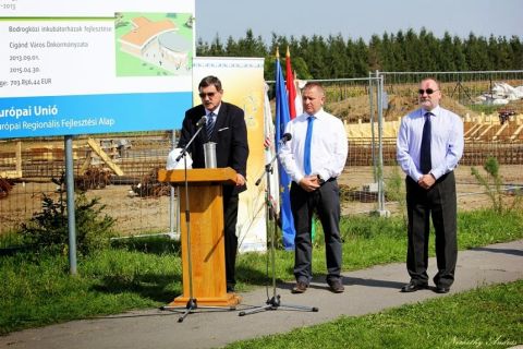 2014_09_19_cigánd_LEADER_Inkubátorház_alapkőletétel (9)