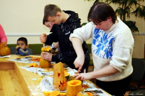 2014_10_30_cigánd_halloween (16)