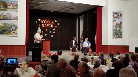 Karcsa_2014_10_01_időseknapja (18)