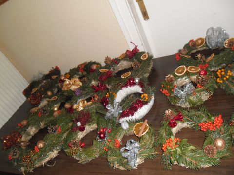 Adventi koszorú készítés 2014.11.26. Alsóberecki (24)