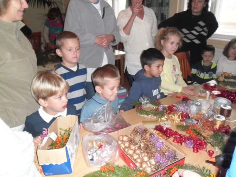 Adventi koszorú készítés 2014.11.26. Alsóberecki (4)