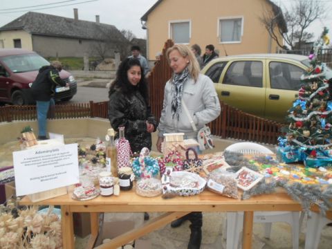 2014_12_13_Karácsonyi vásáron a kisrozvágyiak (8)