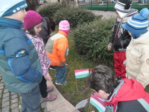ovisok a Kossuth szobornál (5)