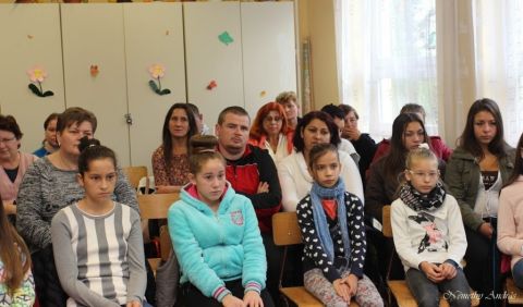 2015_10_24_cigánd_az óriások szigete könyvbemutató